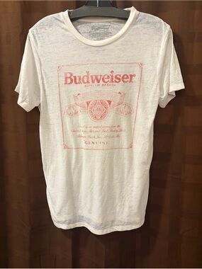 Budweiser White T-Shirt with Red Label Graphic size small
